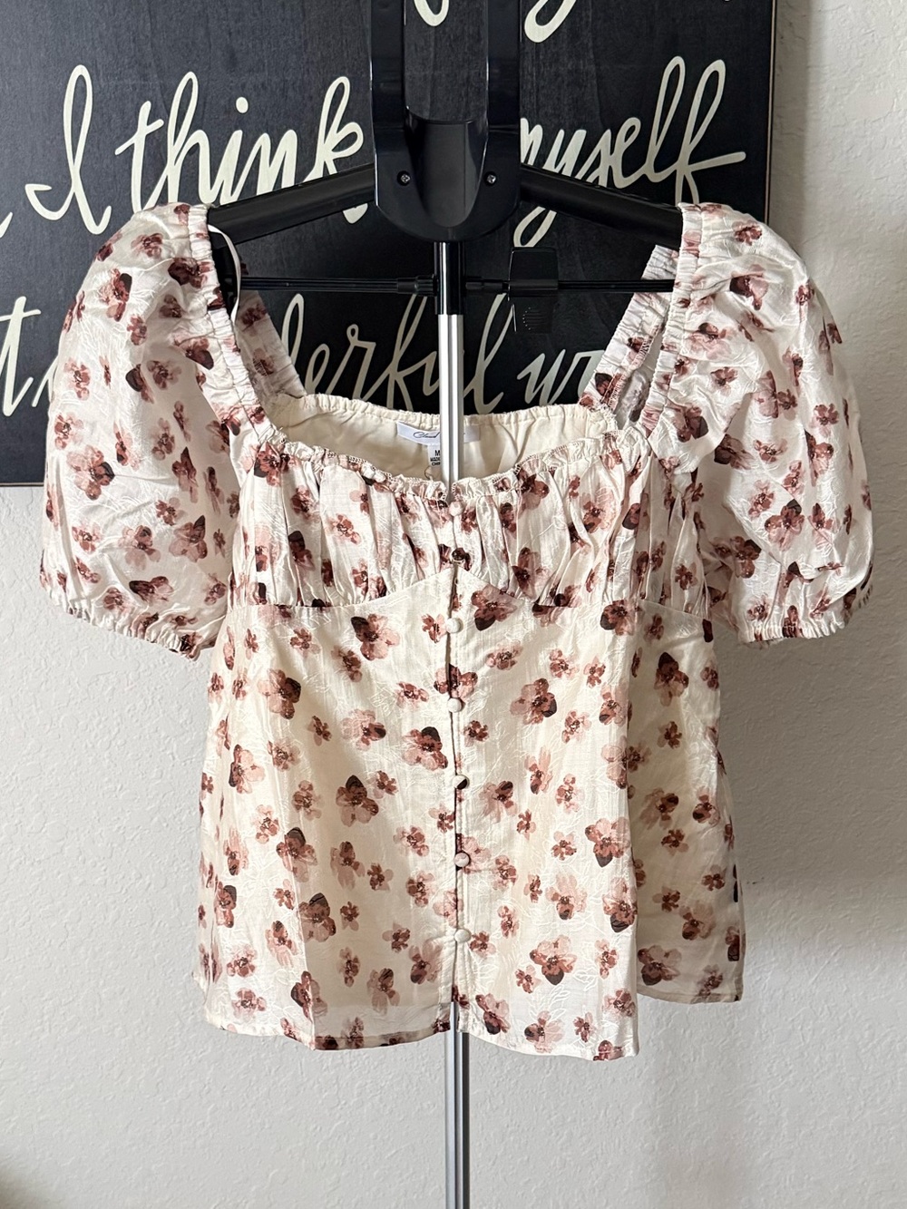 Cloud Ten Cream Floral Puff-Sleeve Top NWT